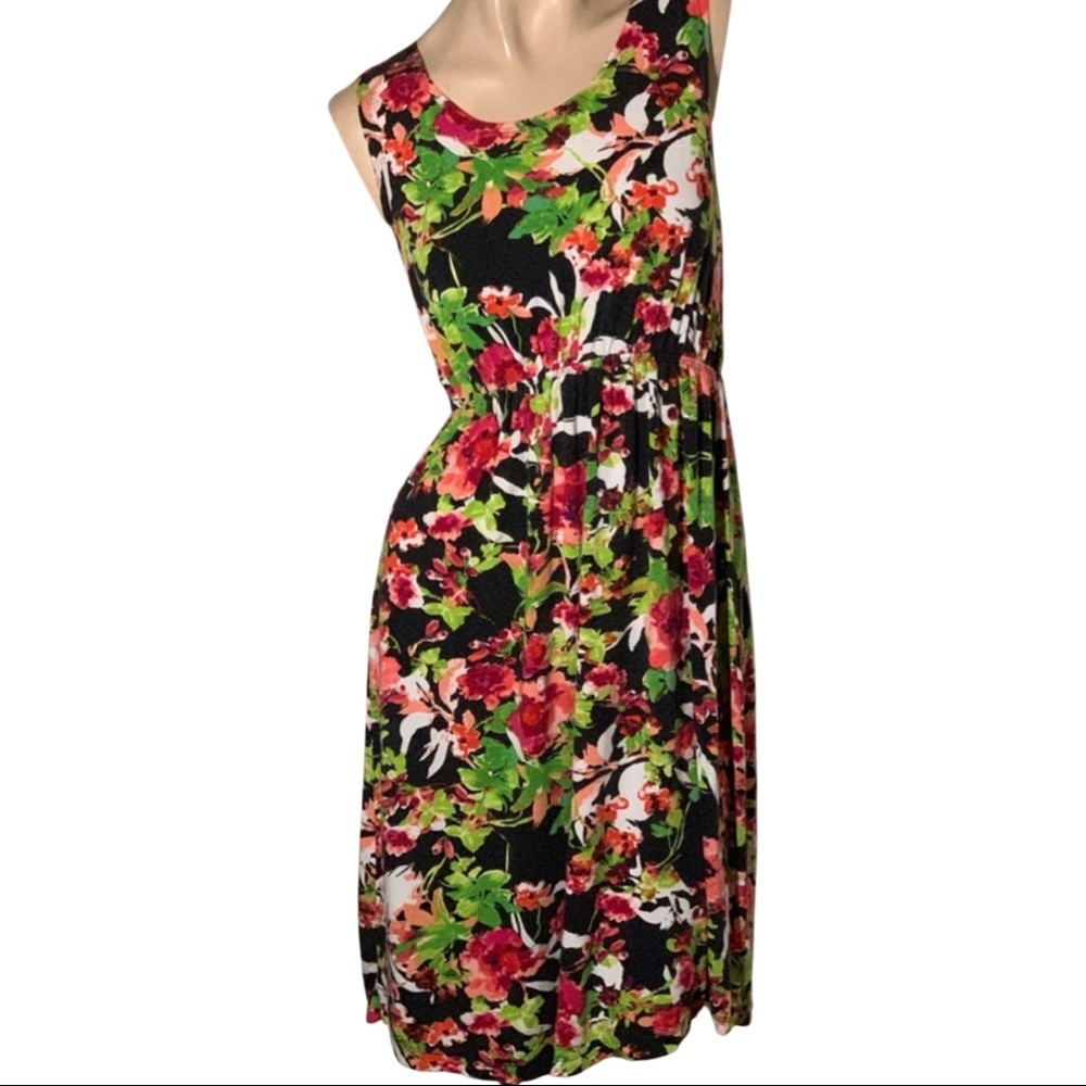 🛒5/$25 Women’s Dress - Picture 1 of 5